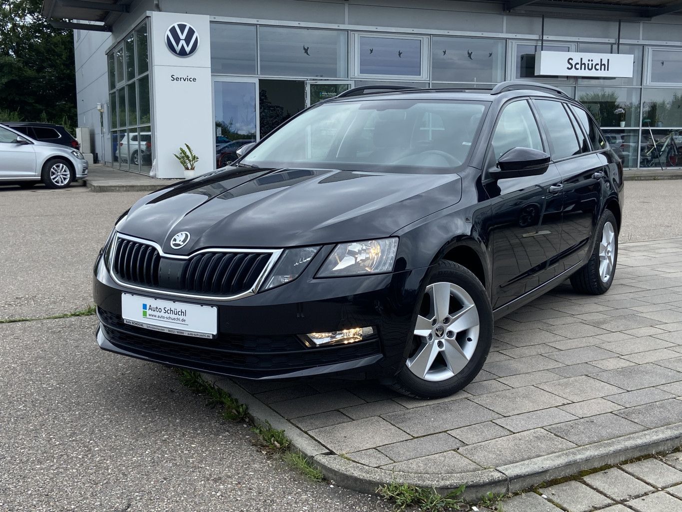 Skoda Octavia Combi 2.0 TDI DSG Ambition NAVI+SMART-LINK+GRA+PDC+DAB+BLUETOOTH