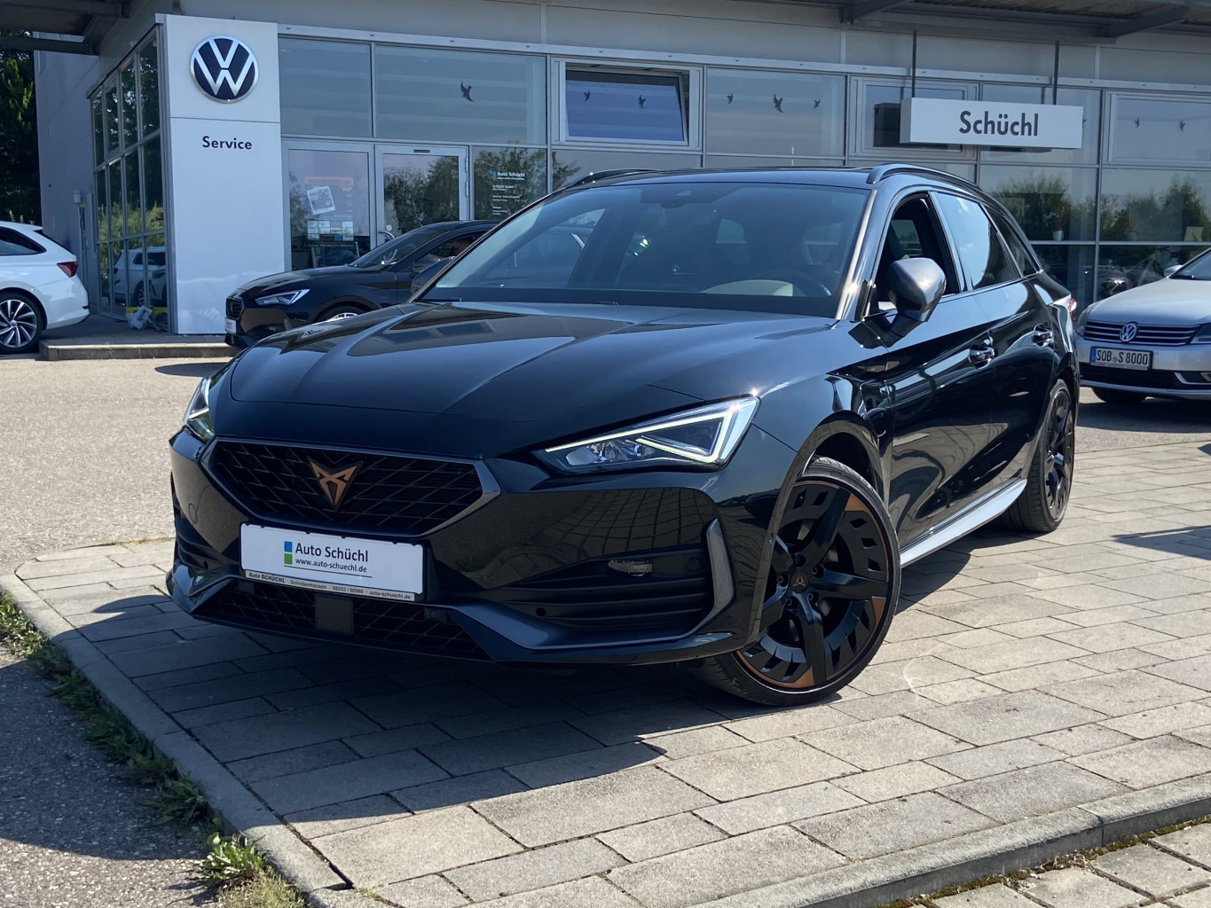 Cupra Leon ST 1.4 TSI DSG eHybrid PAKET-XL+SUPERSPORT+EL.HECK+NAVI-PRO+LED+SUPER-SPORTLENKRAD+VIRTUAL-COCKPIT+KAMERA+PANORAMA+PARKASSIST+SHZ+DAB+ACC+BLUETOOTH+KEYLESS+LANE-ASSIST