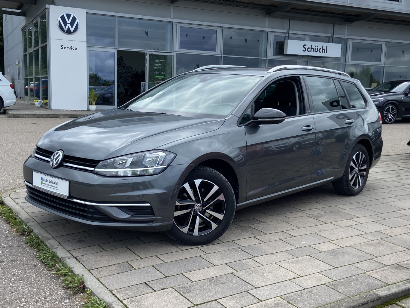 Volkswagen Golf Variant 2.0 TDI DSG IQ.DRIVE NAVI+AHK+PARKASSIST+APP-CONNECT+SHZ+BLUETOOTH+ACC+LANE-ASSIST