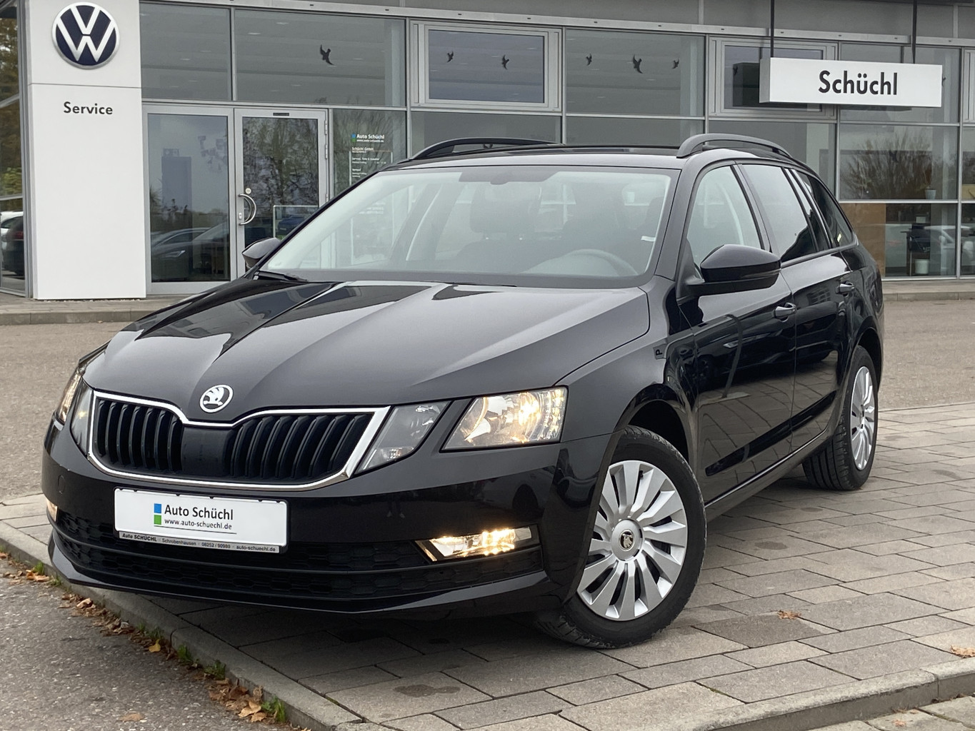 Skoda Octavia Combi 2.0 TDI DSG Ambition AHK+NAVI+SMART-LINK+GRA+SHZ+DAB+PDC+BLUETOOTH