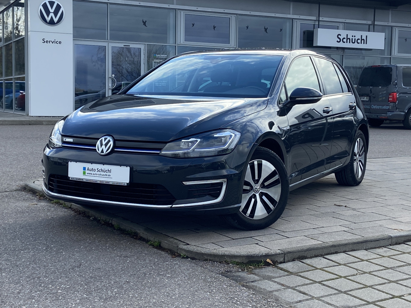 Volkswagen Golf e-Golf Comfortline FAHRERASSISTENZPAKET-PLUS+WÄRMEPUMPE+NAVI+LED+CCS+ACC+ACTIVE-INFO+APP-CONNECT+SHZ+PDC+KEYLESS+ACC+KEYLESS+LANE-ASSIST