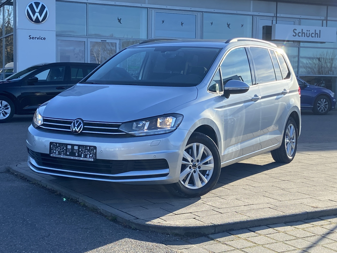 Volkswagen Touran 2.0 TDI Comfortline NAVI+AHK+SHZ+PDC+DAB+ACC+BLUETOOTH+CLIMATRONIC