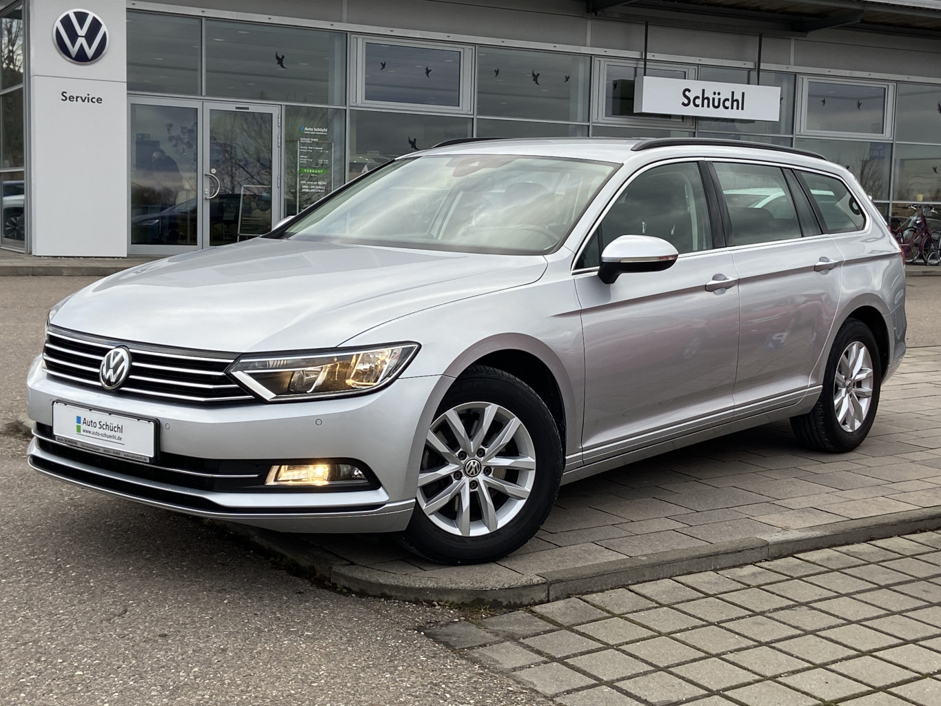 Volkswagen Passat Variant 2.0 TDI DSG Comfortline NAVI+AHK+KAMERA+SHZ+PDC+ACC+BLUETOOTH